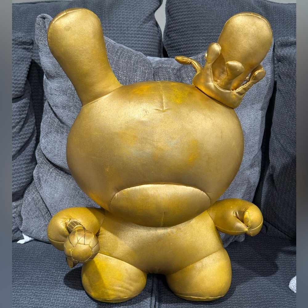 Rare KidRobot 20" Gold King Dunny By Tristan Eaton 127/500